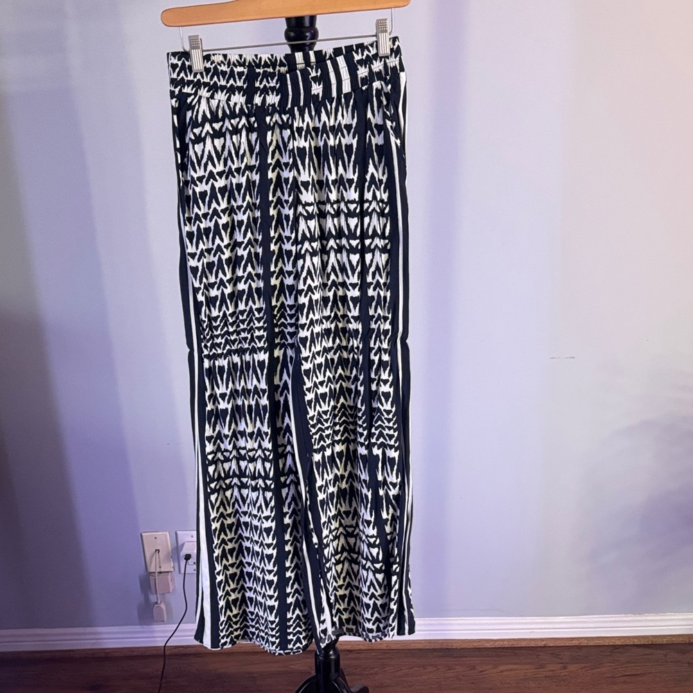 Black and White Patterned Wide-Leg Pants